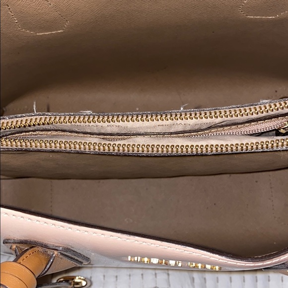 Michael Kors purse - Picture 2 of 3